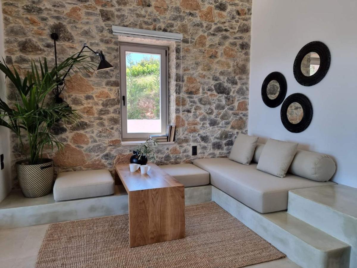 Stone Build Suite With Private Pool Kolios Екстер'єр фото