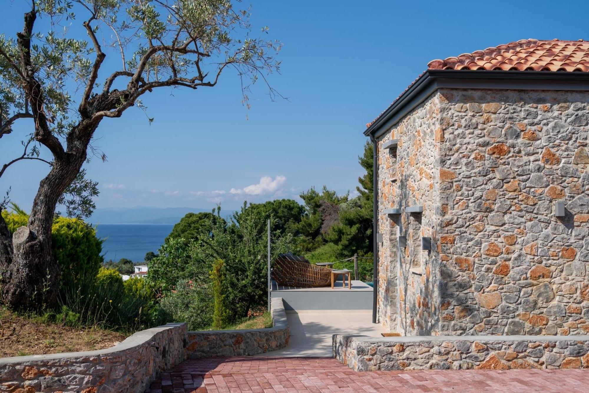 Stone Build Suite With Private Pool Kolios Екстер'єр фото